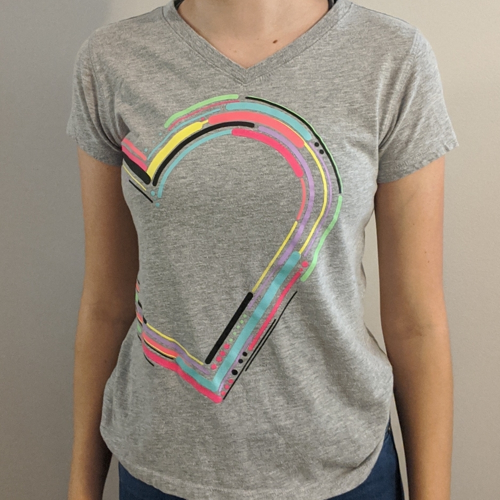 grey athletic tee with heart